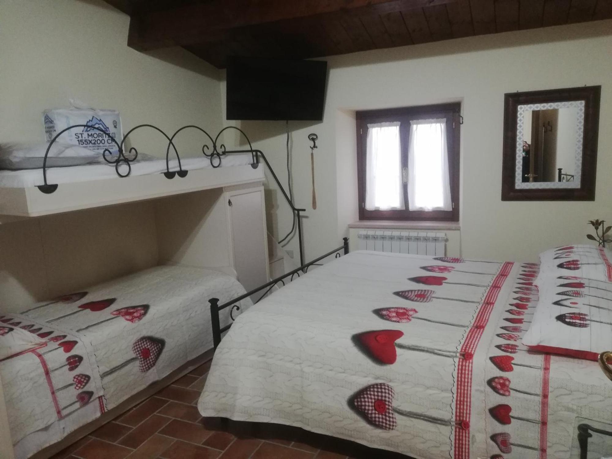 Appartamenti Cardinali Ассізі Номер фото